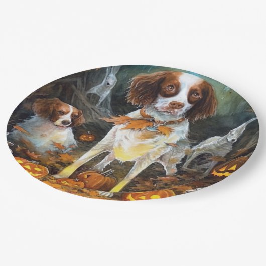 Halloween Brittany Spaniel mit Pumpkins Beängstige Pappteller (Schrägansicht)