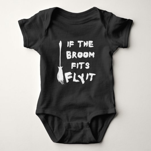 Halloween Broom Flying Quote mit weißem Text Baby Strampler (Vorderseite)