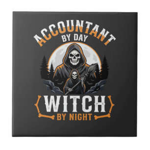 Halloween Buchhalter bei Tag Hexe bei Nacht Design Fliese