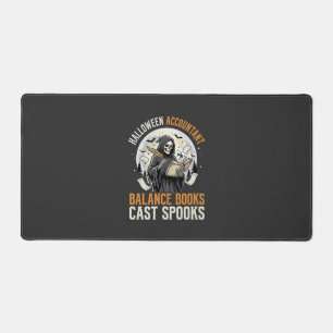 Halloween-Buchhalter nach Mitternacht Schreibtischunterlage