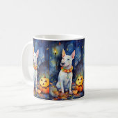 Halloween Bull Terrier mit Pumpkins Beängstigend Kaffeetasse (Vorderseite Links)