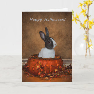 Halloween-Bunny in einem Wicker-Kürbis Karte