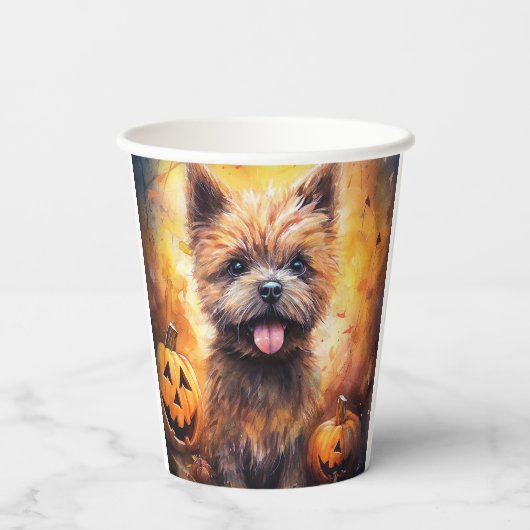 Halloween Cairn Terrier mit Pumpkins Beängstigend Pappbecher (Rückseite)