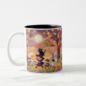 Halloween Candyland Parade Zweifarbige Tasse (Links)