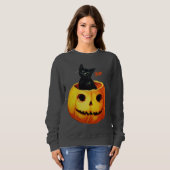 Halloween Cat in Pumpkin Sweatshirt (Vorne ganz)