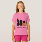Halloween cats with a pumpkin  T-Shirt (Vorne ganz)
