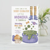 Halloween Cauldron Lila Hexe Geburtstag Einladung (Stehend Vorderseite)