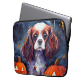 Halloween Cavalier King Charles Spaniel Pumpkins Laptopschutzhülle (Vorderseite Links)
