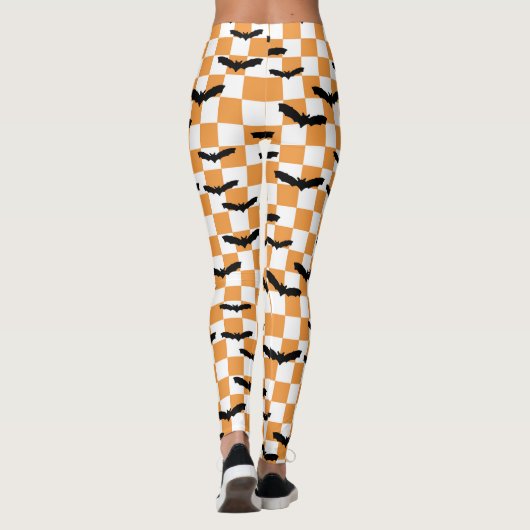 Halloween Checkerboard Spooky Fledermäuse Moderner Leggings (Rückseite)