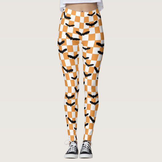 Halloween Checkerboard Spooky Fledermäuse Moderner Leggings (Vorderseite)