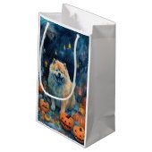 Halloween Chow Chow mit Pumpkins Beängstigend Kleine Geschenktüte (Rückseite Schrägansicht)