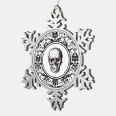 HALLOWEEN CHRISTMAS Schwarzer Damask Muster Skull Schneeflocken Zinn-Ornament (Rechts)