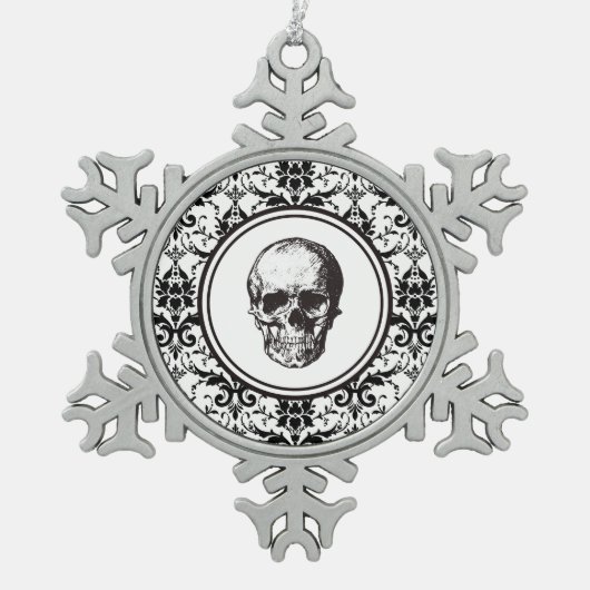 HALLOWEEN CHRISTMAS Schwarzer Damask Muster Skull Schneeflocken Zinn-Ornament (Vorderseite)