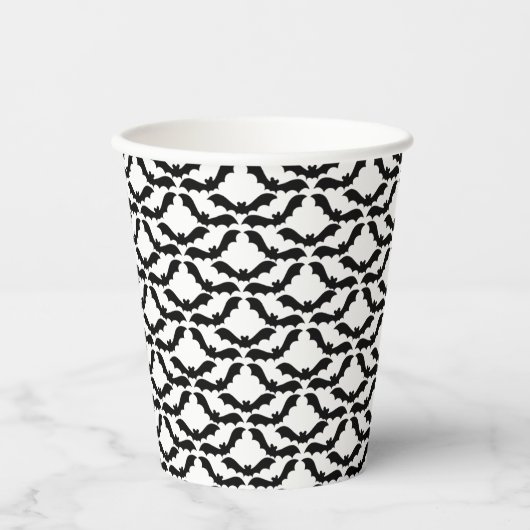 Halloween Cloud Colony von Fledermäusen in Schwarz Pappbecher (Vorderseite)