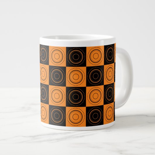 Halloween Concentric Orange and Black Polka Docks Jumbo-Tasse (Vorderseite Rechts)