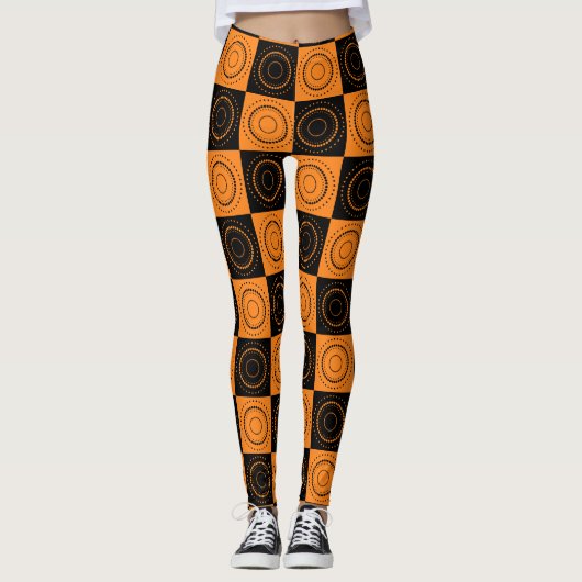 Halloween Concentric Orange and Black Polka Docks Leggings (Vorderseite)