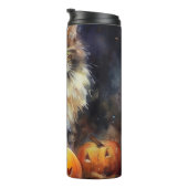 Halloween-Coon-Katze mit Pumpkins Beängstigend Thermosbecher (Nach rechts gedreht)
