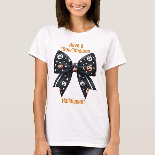 Halloween Coquette "bow" dacious Design T-Shirt (Vorderseite)