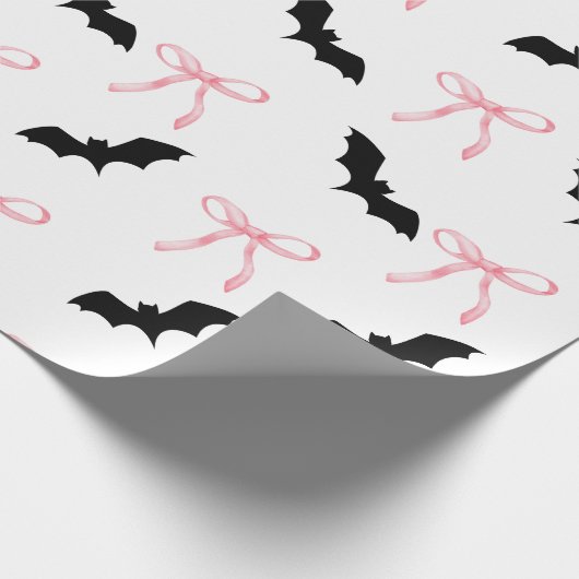 Halloween Coquette rosa Bug und Fledermaus Geschenkpapier (Ecke)