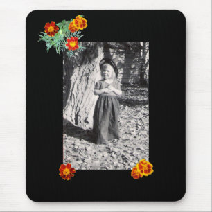 Halloween Costume Foto Marigolds Black Mousepad