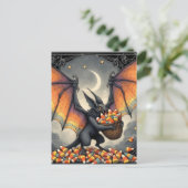 Halloween Creature With Candy Postkarte (Stehend Vorderseite)