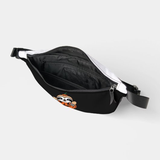 Halloween cutie sloth Essential T-Shirt Bauchtasche (Offen)