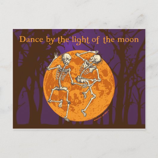 Halloween Dancing Skeletons Moon Postkarte (Vorderseite)