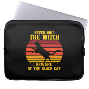 Halloween, die Hexe hüte dich vor der Katze Laptopschutzhülle