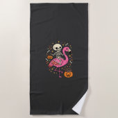 Halloween Flamingo Skelett Candy Eimer Vektor De Strandtuch (Vorderseite)