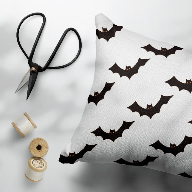 Halloween, Fledermausmuster, Trick oder Trete, Boo Dekokissen (Von Creator hochgeladen)