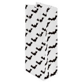 Halloween, Fledermausmuster, Trick oder Trete, Boo Geschenktüte Für Weinflaschen (Vorderseite Schrägansicht)