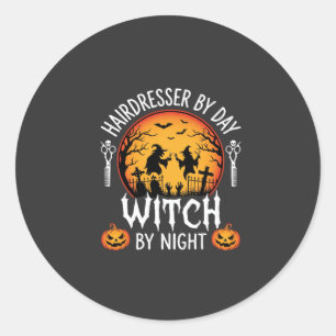 Halloween-Friseur bei Tag, Hexe bei Nacht Runder Aufkleber