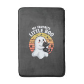Halloween-Geist Katze Little Boo Badematte (Vorderseite Vertikal)
