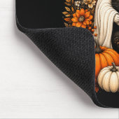 Halloween-Geist mit schwarzer Katze und Kürbis-Blu Mousepad (Ecke)