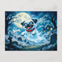 Halloween-Geist-Pug über einem mondbeschienenen Fr