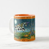 HALLOWEEN GEPUNKTETER PONY & BAT CAT Whimsical Hor Zweifarbige Tasse (Vorderseite Links)