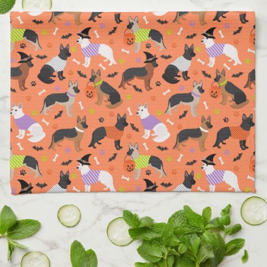 Halloween German Shepherd Geschirrtuch (Gefaltet)