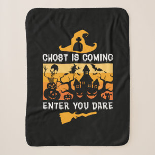 Halloween Ghost kommt Sie zum Geburtstag. Sherpadecke