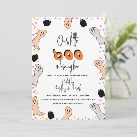 Halloween Ghost Our Little Boo Confetti Einladung (Stehend Vorderseite)