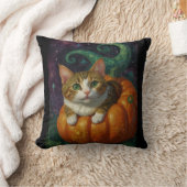 Halloween Ginger & White Kitten Riding a Pumpkin Kissen (Decke)