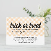 Halloween Gingham Party Einladung (Stehend Vorderseite)