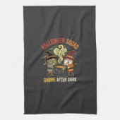 Halloween-Gnom-Mitternachtsstreich Geschirrtuch (Vertikal)