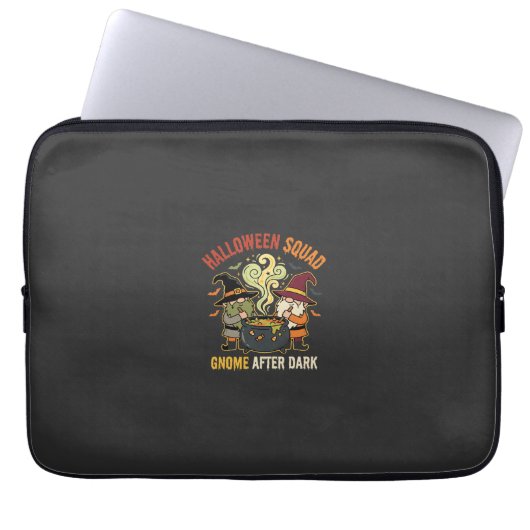 Halloween-Gnom-Mitternachtsstreich Laptopschutzhülle (Vorderseite)