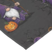 Halloween-Gnom-Tischdecke Tischdecke (Schrägansicht)