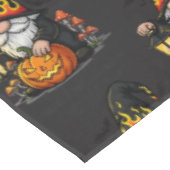 Halloween-Gnom-Tischdecke Tischdecke (Schrägansicht)