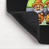 Halloween Gnomas Niedlicher Herbstkürbis Mousepad (Ecke)
