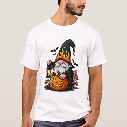 Halloween Gnome Basic T-Shirt (Vorderseite)