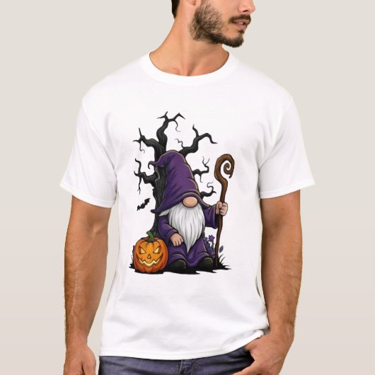 Halloween Gnome Basic T-Shirt (Vorderseite)