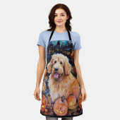 Halloween Goldendoodle mit Pumpkins Beängstigend Schürze (Getragen)