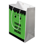 Halloween Green Frankenstein Niedliche Personalisi Mittlere Geschenktüte (Vorderseite Schrägansicht)